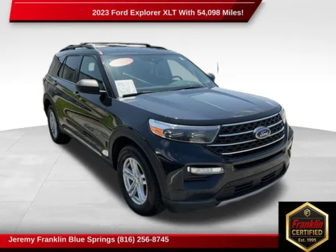 Black 2023 Ford Explorer XLT for sale in Blue Springs, MO
