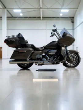 Unknown 2018 Harley-Davidson Road Glide Ultra FLTRU for sale in Blue Springs, MO