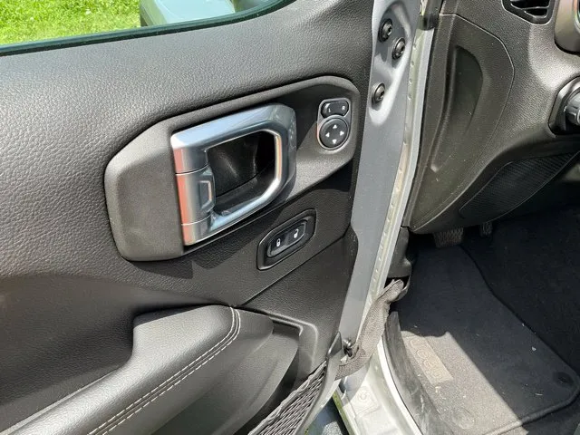 2021 Jeep Gladiator Overland - Photo 25