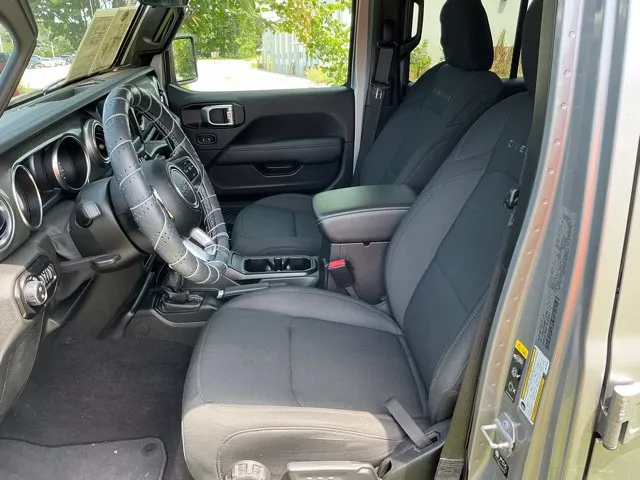 2021 Jeep Gladiator Overland - Photo 22