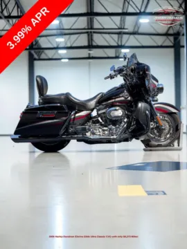 Photos of 2006 Harley-Davidson Electra Glide Ultra Classic CVO for sale in Blue Springs, MO at Jeremy Franklin Automotive of Blue Springs