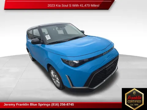 Blue 2023 Kia Soul S for sale in Blue Springs, MO