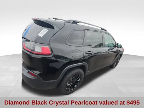 More photos of 2023 Jeep Cherokee Altitude at Jeremy Franklin Automotive of Blue Springs, MO