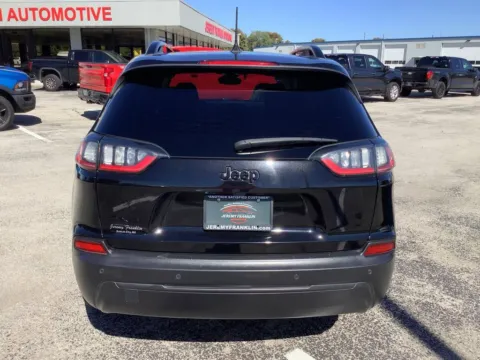 More photos of 2023 Jeep Cherokee Altitude at Jeremy Franklin Automotive of Blue Springs, MO