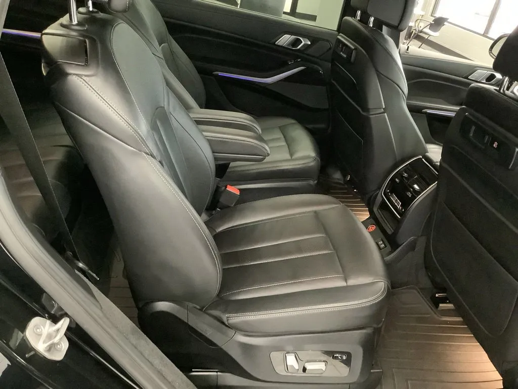 2022 BMW X7 M50i - Photo 24