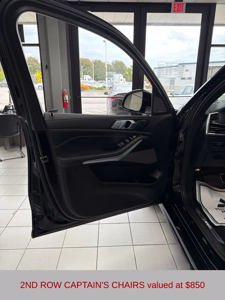 2022 BMW X7 M50i - Photo 11
