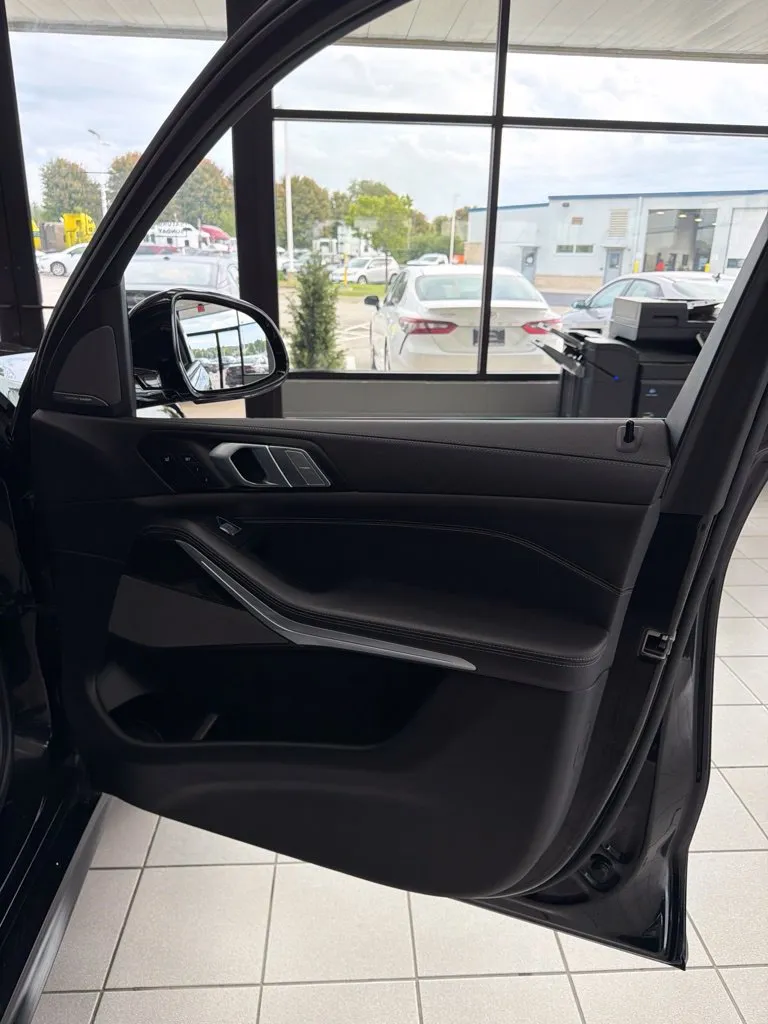 2022 BMW X7 M50i - Photo 26