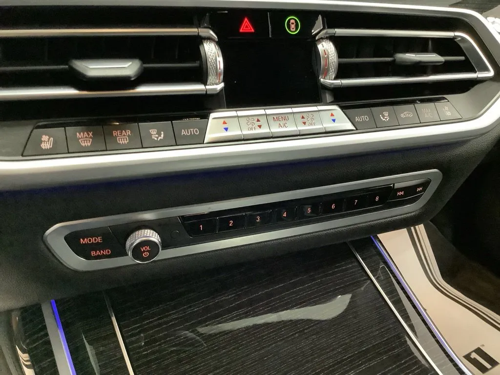 2022 BMW X7 M50i - Photo 29