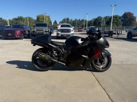 Another view of 2005 Suzuki Hayabusa Gen 1 for sale in Blue Springs, MO at Jeremy Franklin Automotive of Blue Springs