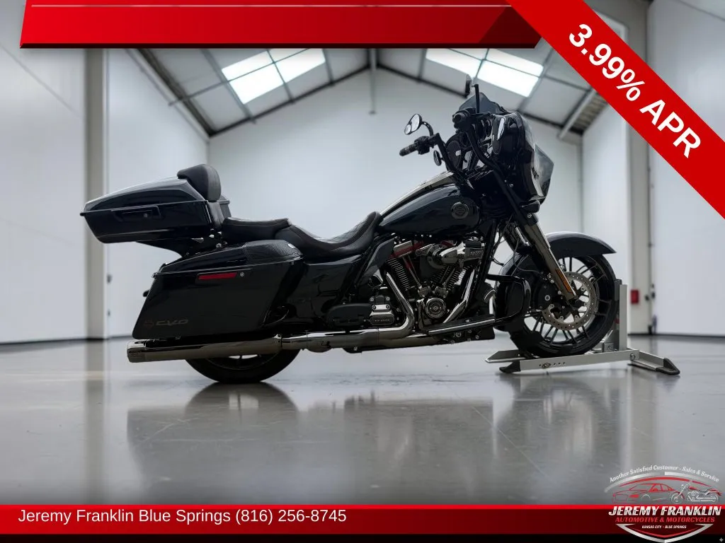 2022 Harley-Davidson Street Glide Cvo