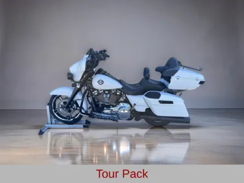 More photos of 2017 Harley-Davidson Street Glide Special FLHXS at Jeremy Franklin Automotive of Blue Springs, MO