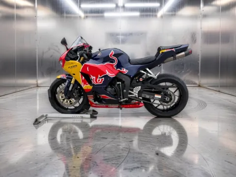 More photos of 2018 Honda CBR 600 RR at Jeremy Franklin Automotive of Blue Springs, MO