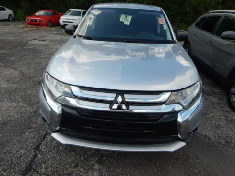 Photos of 2016 Mitsubishi Outlander ES for sale in Blue Springs, MO at Jeremy Franklin Automotive of Blue Springs