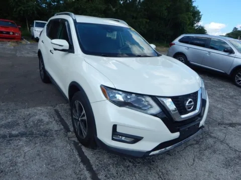 More photos of 2017 Nissan Rogue SL at Jeremy Franklin Automotive of Blue Springs, MO