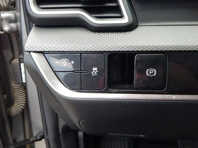 2024 Kia Sportage LX - Photo 25
