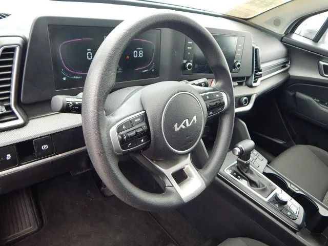 2024 Kia Sportage LX - Photo 19
