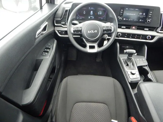 2024 Kia Sportage LX - Photo 14