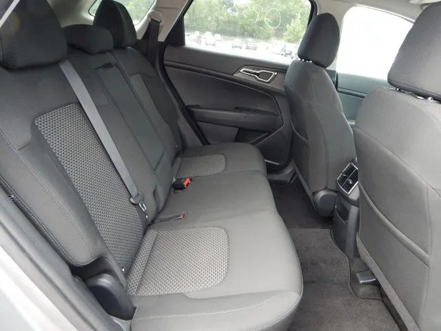 2024 Kia Sportage LX - Photo 22