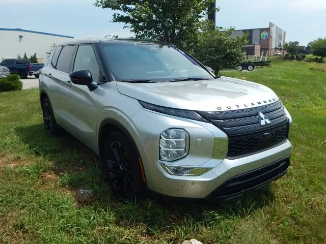 2023 Mitsubishi Outlander SEL Black Edition