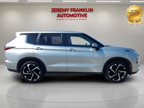 More photos of 2024 Mitsubishi Outlander SE at Jeremy Franklin Automotive of Blue Springs, MO