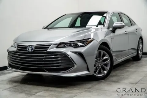 Silver 2021 Toyota Avalon Hybrid XLE Plus for sale in Marietta, GA