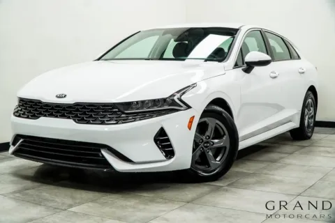 White 2021 Kia K5 LXS for sale in Marietta, GA