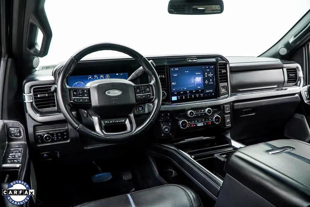 2025 Ford F-250 Super Duty Platinum - Photo 16
