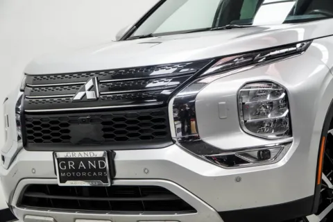 Photos of 2024 Mitsubishi Outlander SE for sale in Marietta, GA at Grand Motorcars Marietta