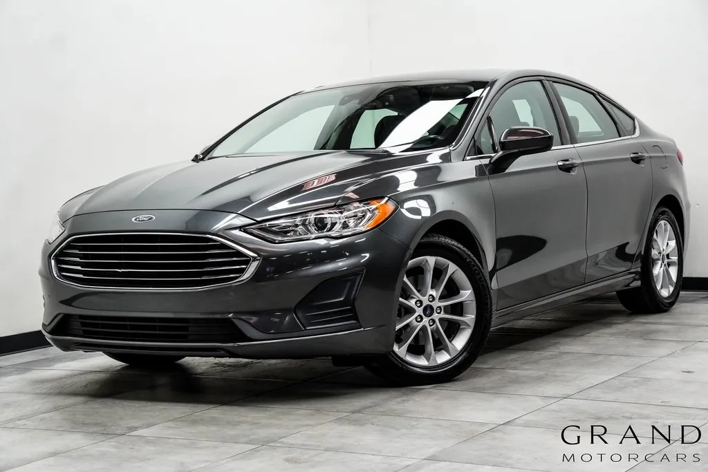 Gray 2019 Ford Fusion SE for sale in Marietta, GA