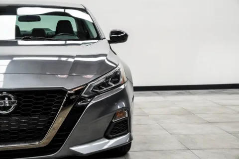 More photos of 2022 Nissan Altima 2.5 SR at Grand Motorcars Marietta, GA