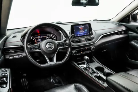 More photos of 2022 Nissan Altima 2.5 SR at Grand Motorcars Marietta, GA