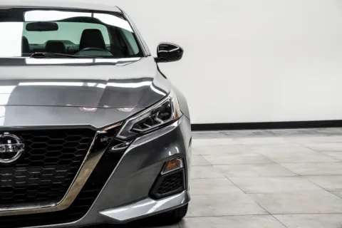 More photos of 2022 Nissan Altima 2.5 SR at Grand Motorcars Marietta, GA