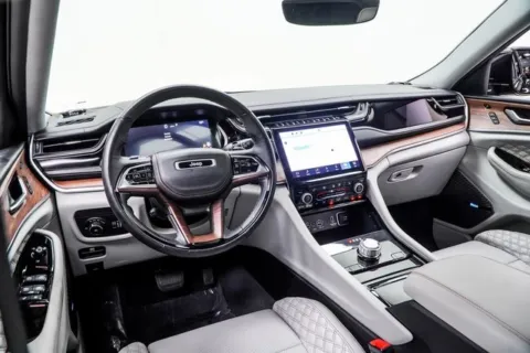 More photos of 2022 Jeep Grand Cherokee Summit at Grand Motorcars Marietta, GA