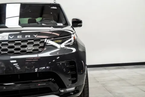 More photos of 2023 Land Rover Discovery Metropolitan Edition at Grand Motorcars Marietta, GA