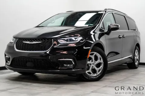 Black 2023 Chrysler Pacifica Limited for sale in Marietta, GA