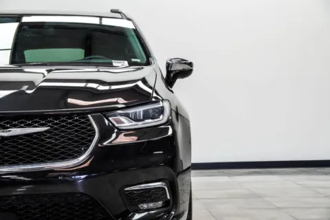 More photos of 2023 Chrysler Pacifica Limited at Grand Motorcars Marietta, GA