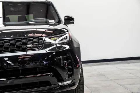 More photos of 2022 Land Rover Discovery HSE R-Dynamic at Grand Motorcars Marietta, GA