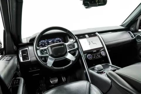 More photos of 2022 Land Rover Discovery HSE R-Dynamic at Grand Motorcars Marietta, GA