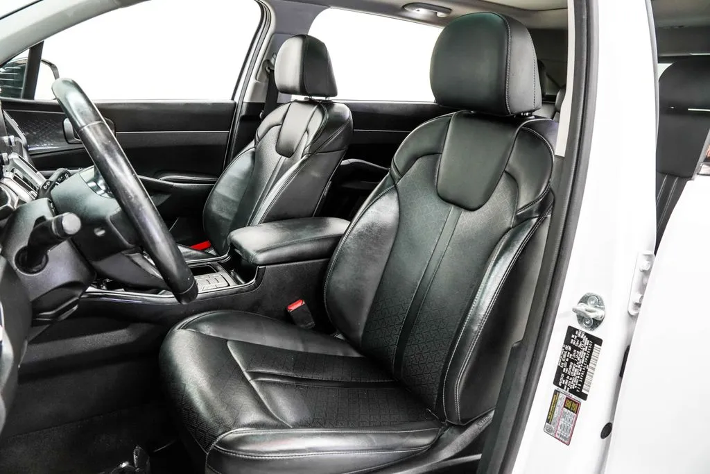 2023 Kia Sorento S - Photo 16