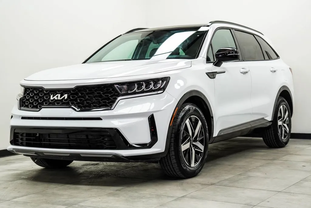2023 Kia Sorento S - Photo 9