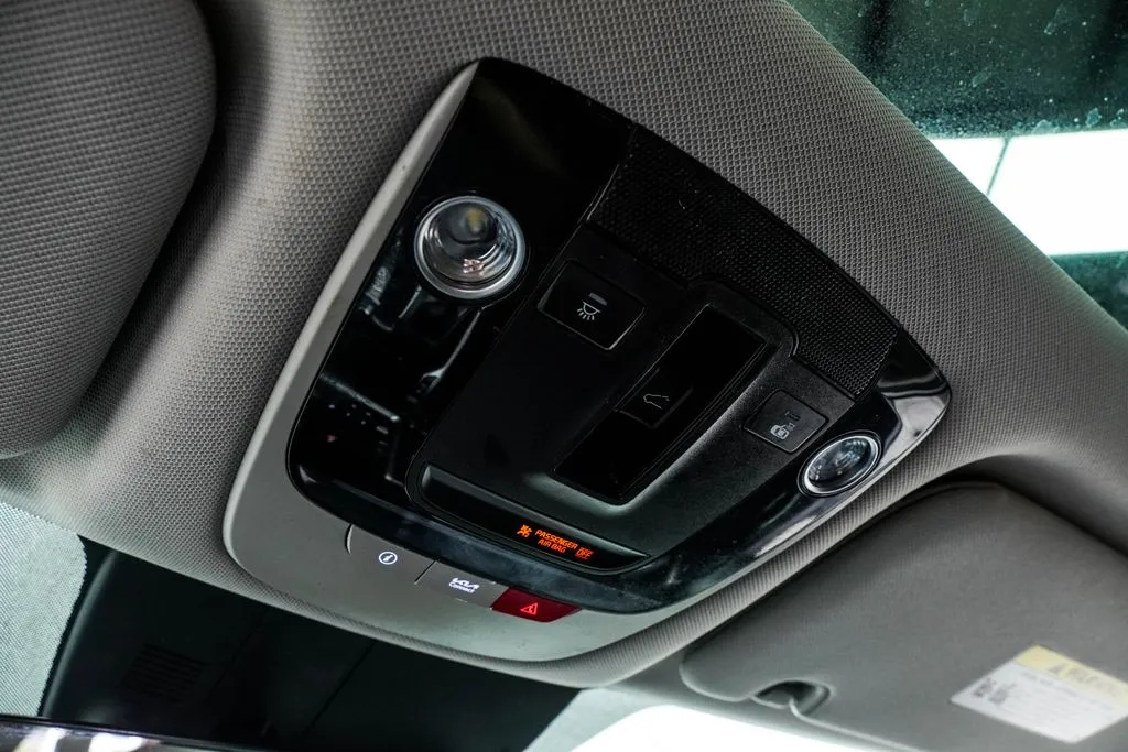 2023 Kia Sorento S - Photo 42