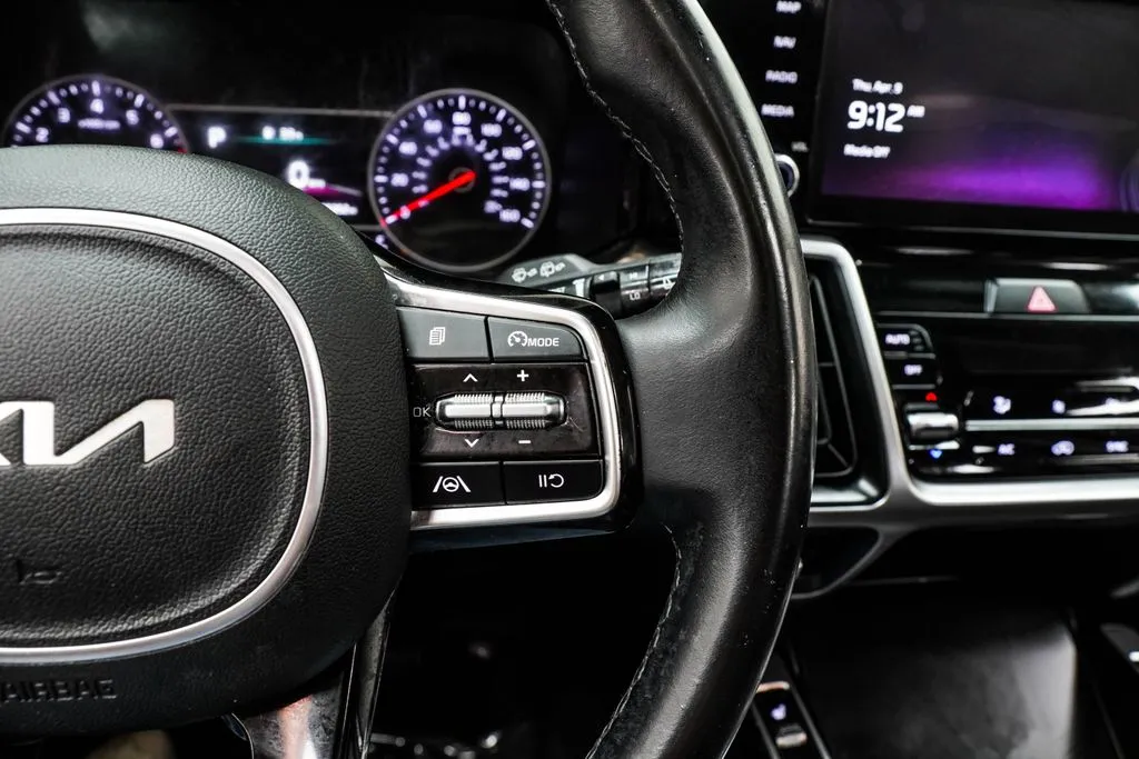 2023 Kia Sorento S - Photo 39