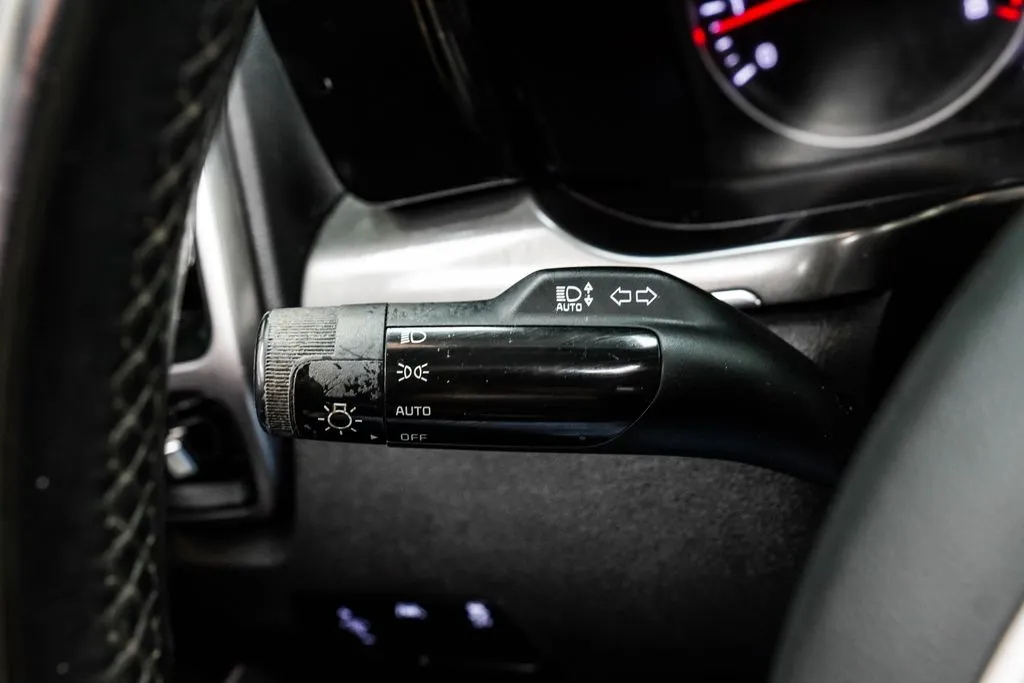2023 Kia Sorento S - Photo 41