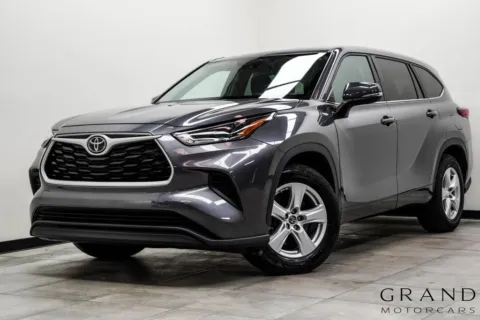 Gray 2023 Toyota Highlander L for sale in Marietta, GA