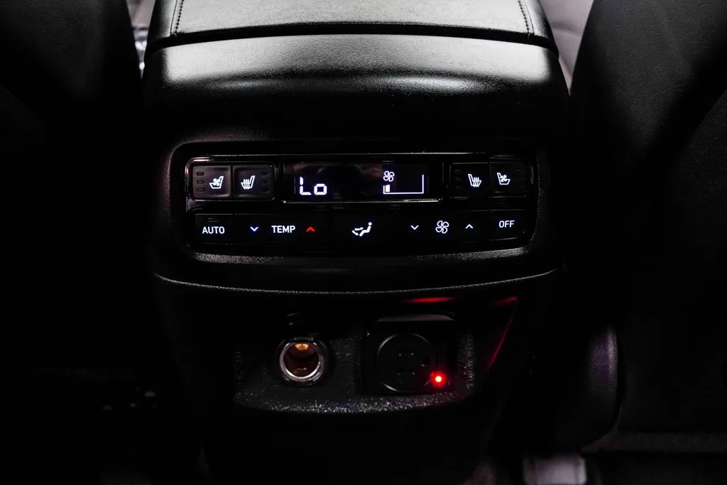 2025 Hyundai Palisade Calligraphy Night Edition - Photo 26