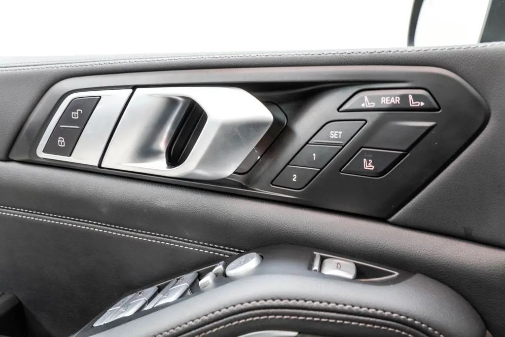 2025 BMW X7 40i - Photo 50
