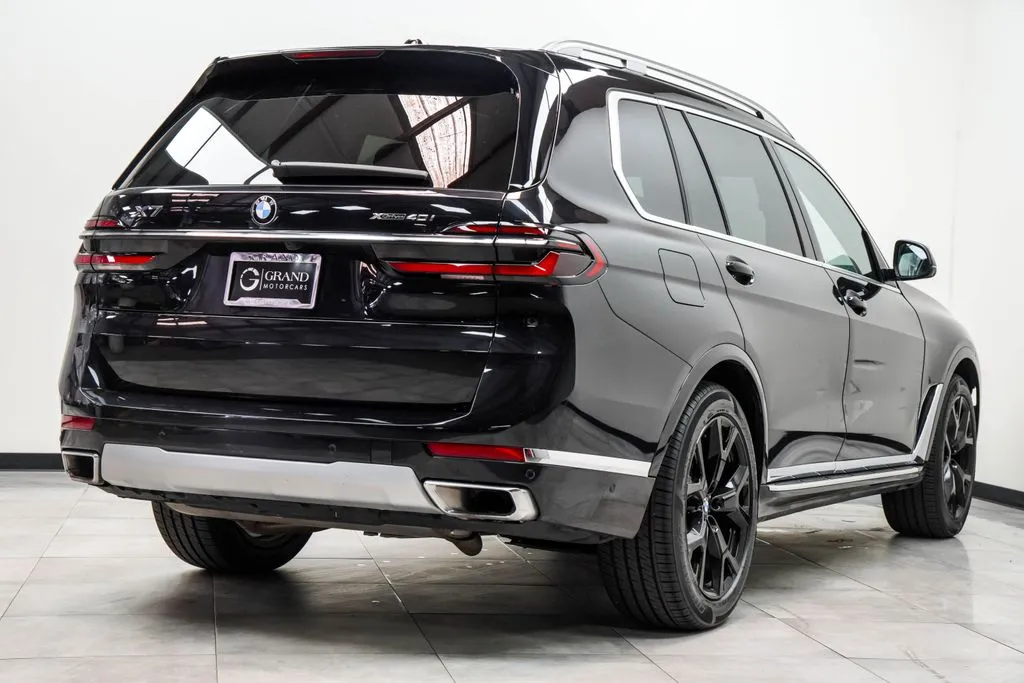 2025 BMW X7 40i - Photo 13