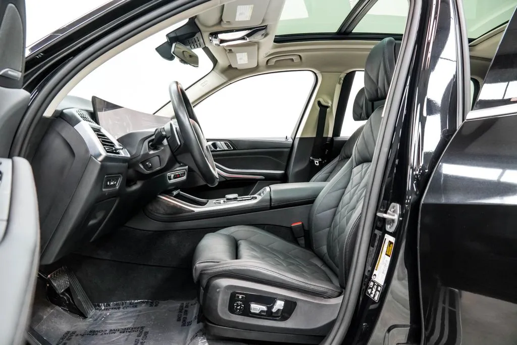 2025 BMW X7 40i - Photo 17