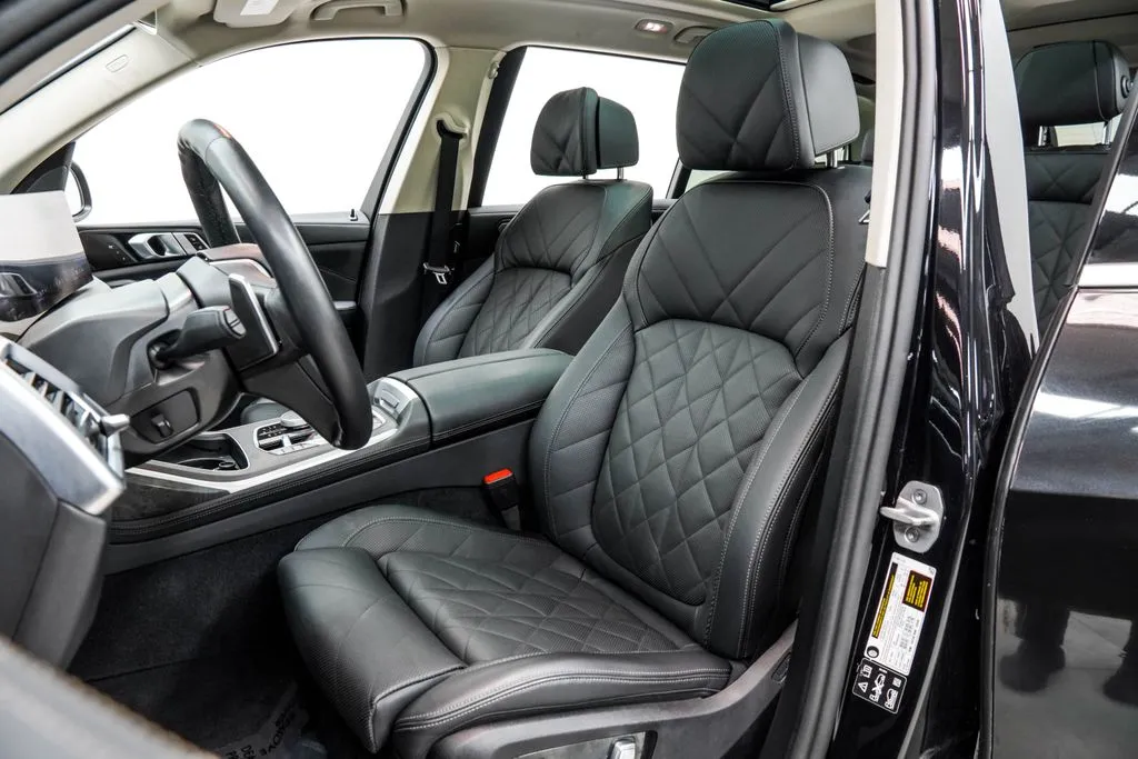 2025 BMW X7 40i - Photo 16