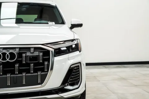More photos of 2025 Audi Q7 55 Premium Plus at Grand Motorcars Marietta, GA